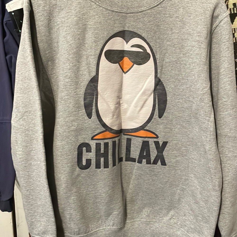 Vintage Chillax penguin sweatshirt in Heather grey size medium